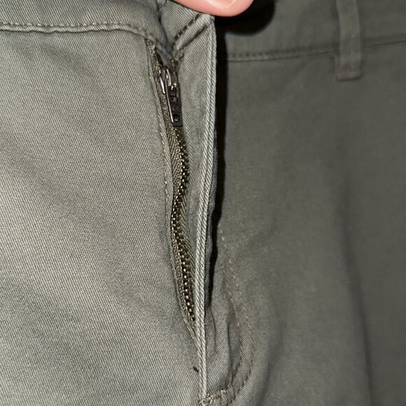 Just Jeans 12 Camo Army Green Cotton Shorts - Picture 4 of 11